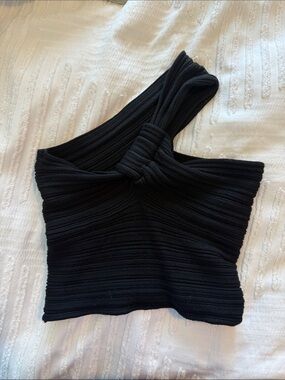 Cider Ribbed One-Shoulder Black Knit Crop Top